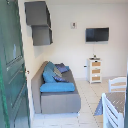 Rak Apartman Vis