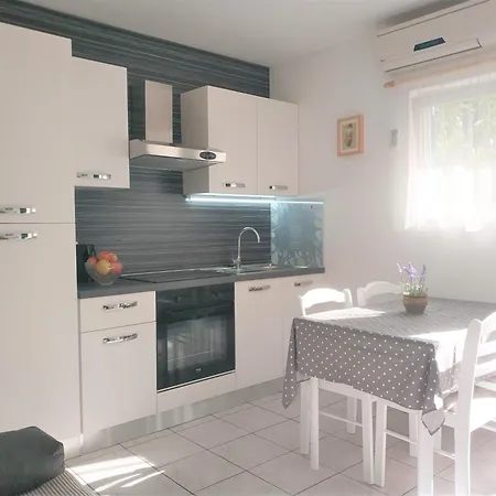 Rak Apartman Vis
